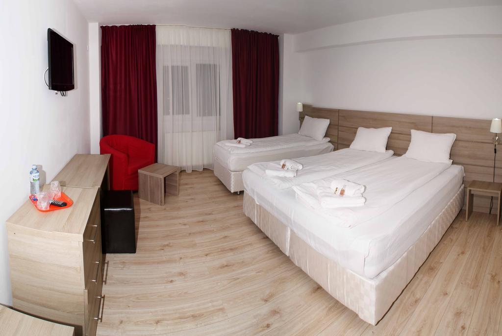 Hotel Otopeni Ruang foto