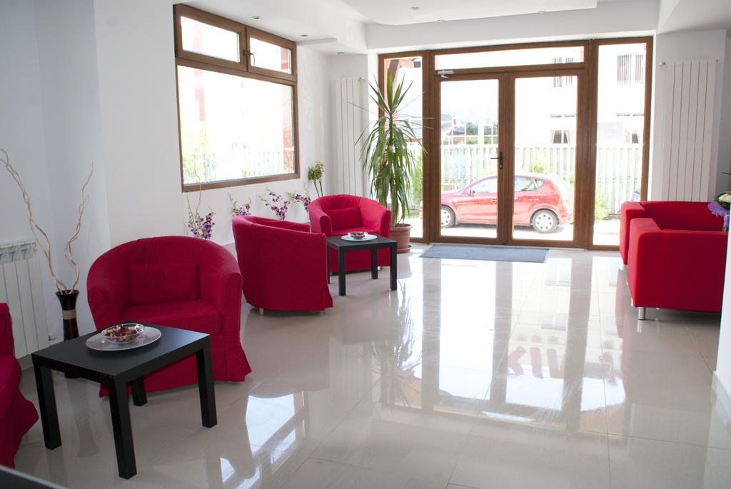 Hotel Otopeni Bagian luar foto